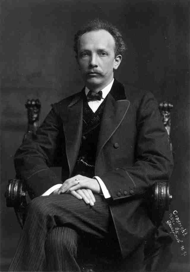 Richard Strauss (1904). Photograph of Strauss taken in New York during his US tour that year. Public Domain
