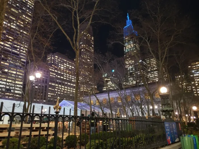 Approaching the Bryant Park Grill. Photo by Sora Vernikoff