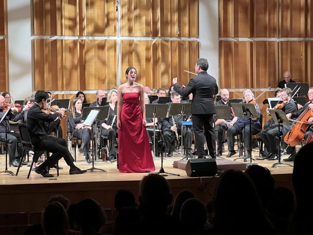 Mezzo Soprano Lucie Freeman with David Bernard and the Park Avenue Chamber Symphony at Merkin Hall. Photo by Edward Kliszus