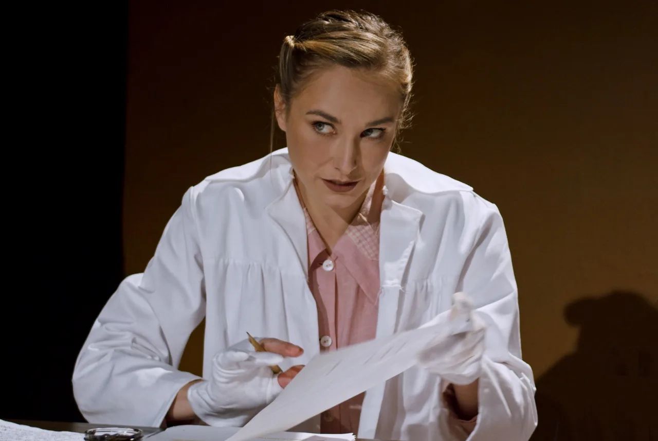 Kelly Lord as Betty Ann Dunbar in Burbank. Photo credit Valeria Terranova