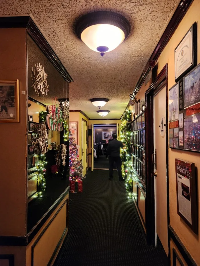 A view of the interior of Rossini's Italian restaurant in NYC. Photo by Sora Vernikoff