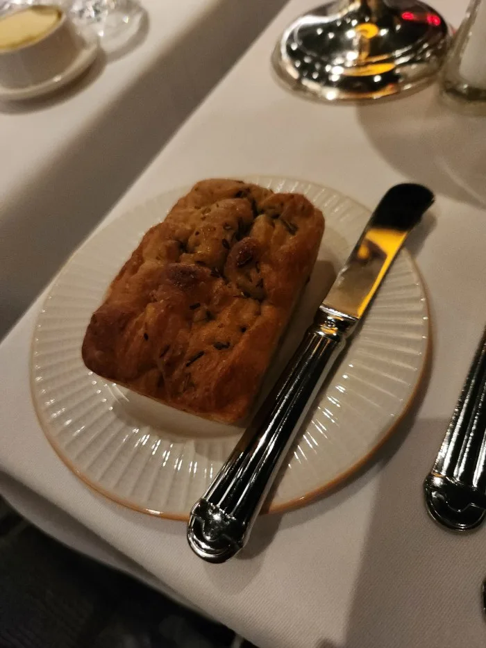 Faccacio bread served at Café Carlyle. Photo by Sora Vernikoff