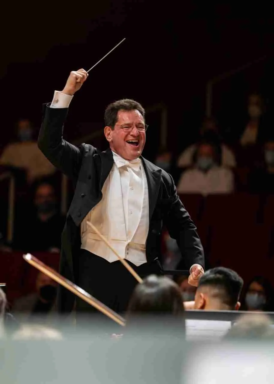 David Bernard conducts the Park Avenue Chamber Symphony. Photo by Matt Dine
