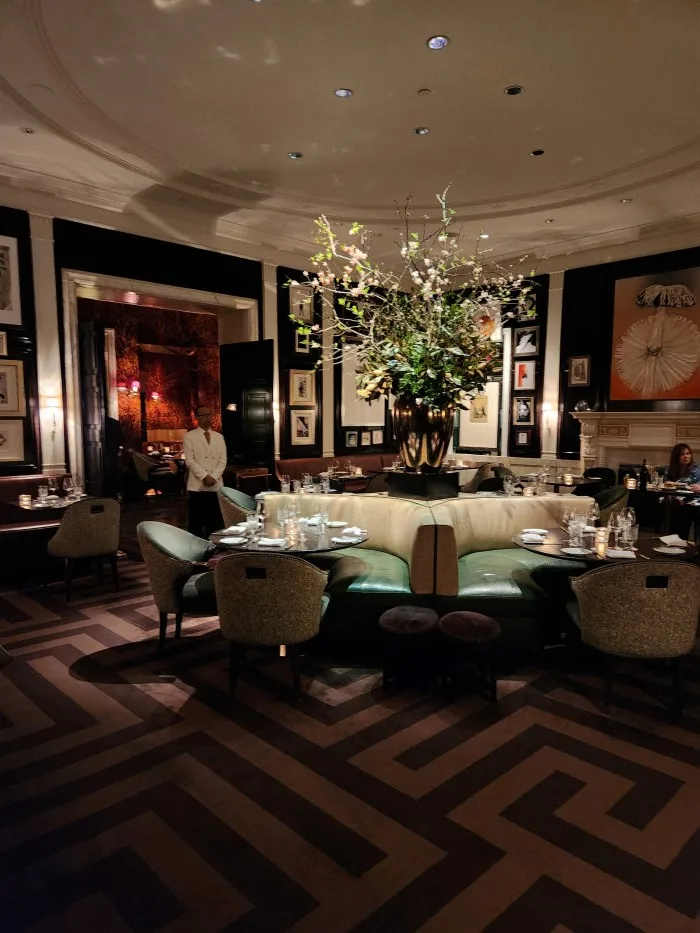 Another view of the elegant, sumptuous seating in Dowling’s at the Carlyle. Photo by Sora Vernikoff
