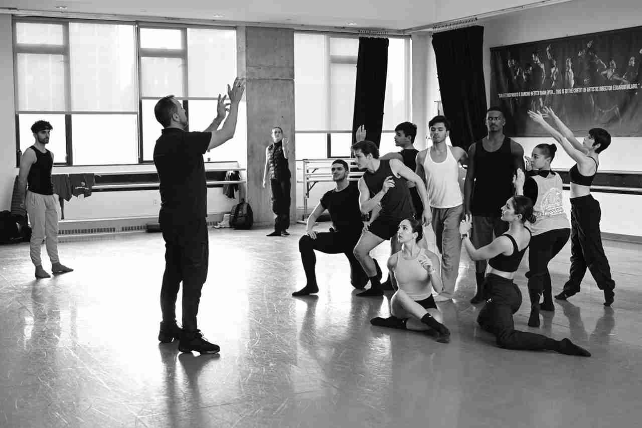 Eduardo Vilaro and the company in a rehearsal scene from Buscando a Juan. Photo by Paula Lobo