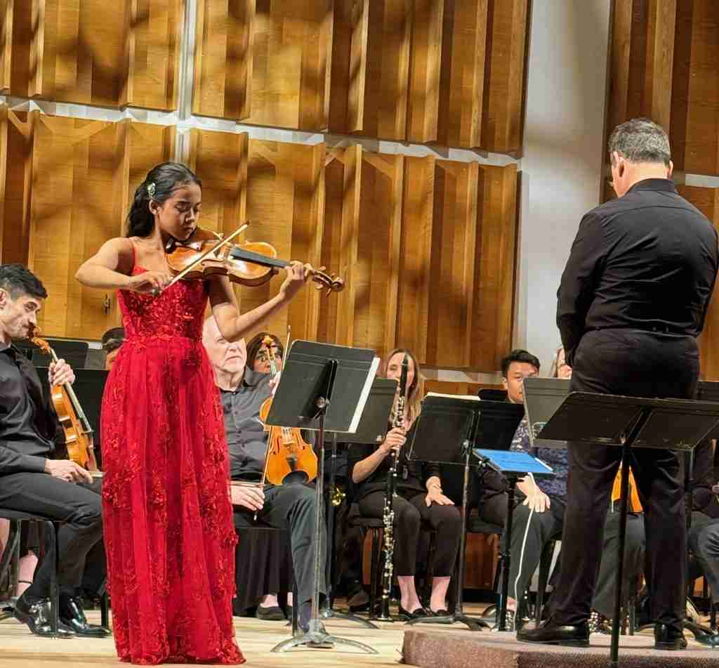 Rebecca Beato, Violin, at the Special Music School High School Concerto Competition Winners' Concert. Photo by Edward Kliszus