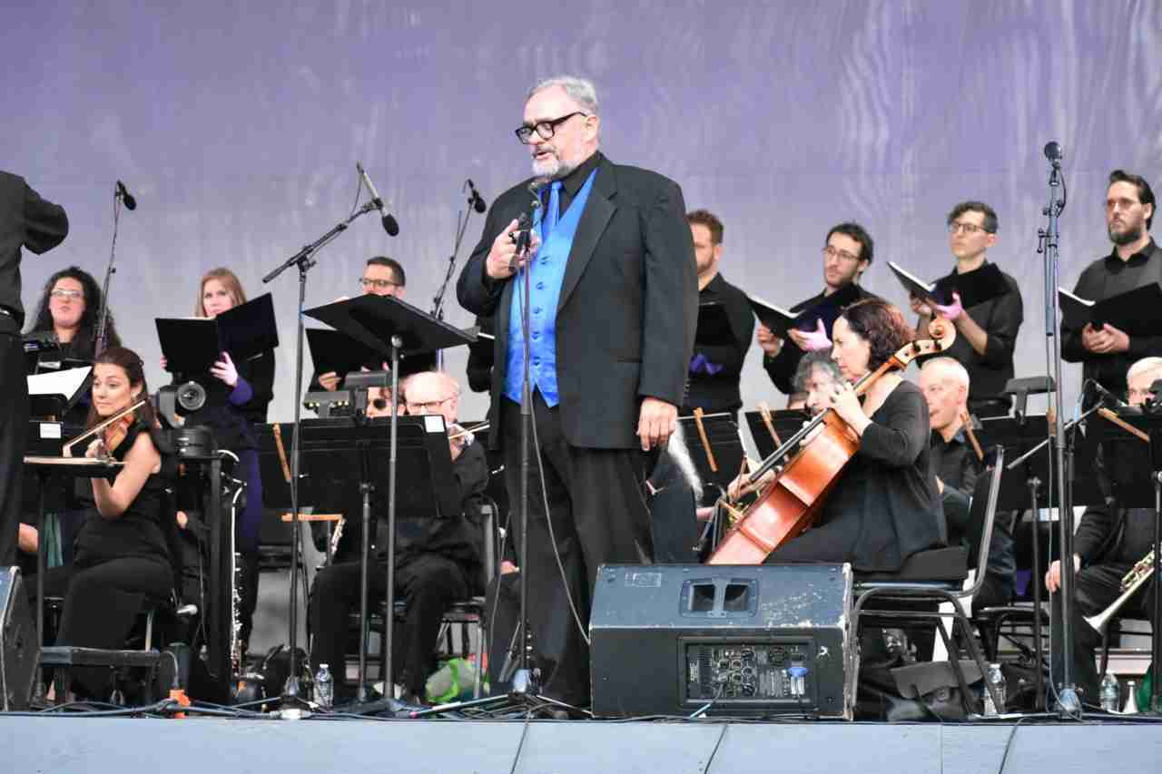Baritone Todd Thomas performs Nulla, Silenzio from Il tabarro at A Spectacular Puccini Tribute: New York City Opera's Outdoor Concert at Bryant Park. Photo by Edward Kliszus