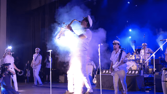 Yachtly Crew Live in Concert. Screen capture by Victoria Dammer. Courtesy yachtleycrew.com