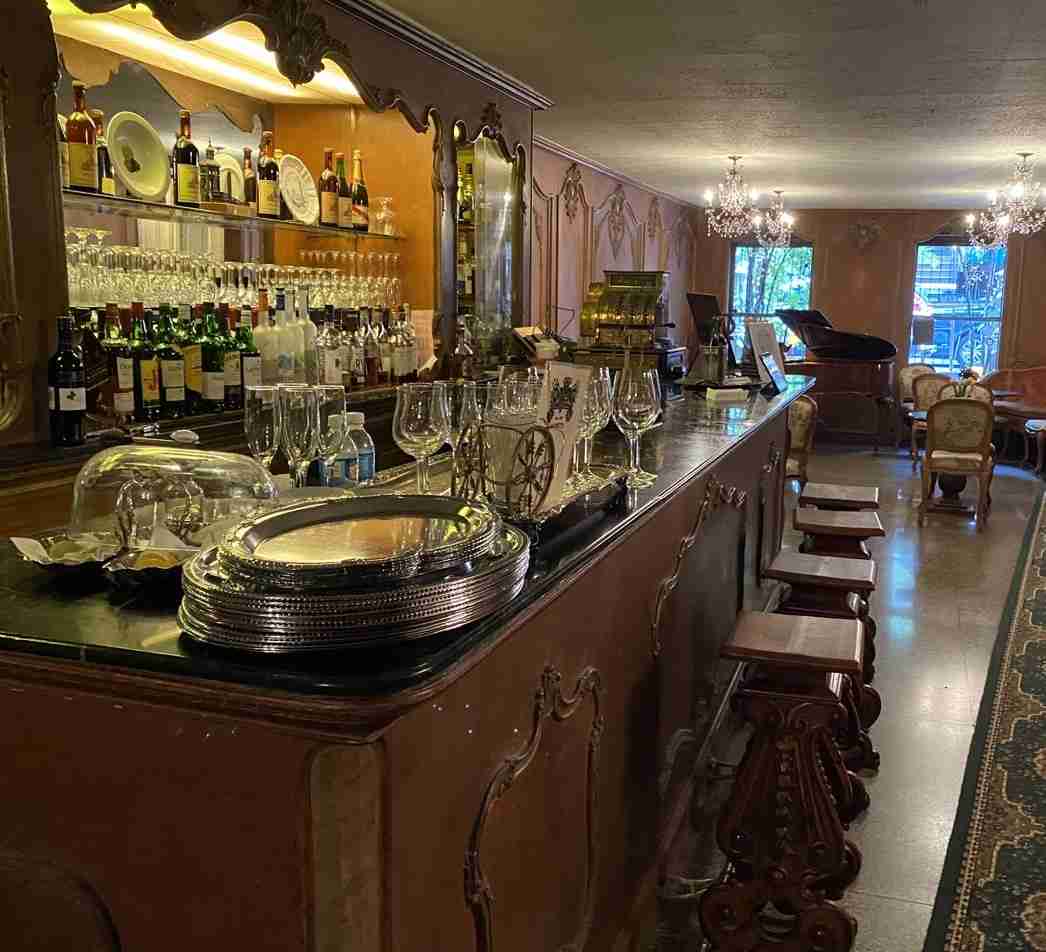 Bar Seating at Barbetta Restaurant: Northern Italian Cuisine in Restaurant Row. Photo by Valèrie Blanchard