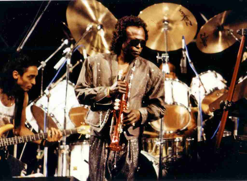 Miles Davis, by Oliver Nurock @ ohjaygee Johannesburg: Cape Town, South Africa, CC BY 2.0 , via Wikimedia Commons