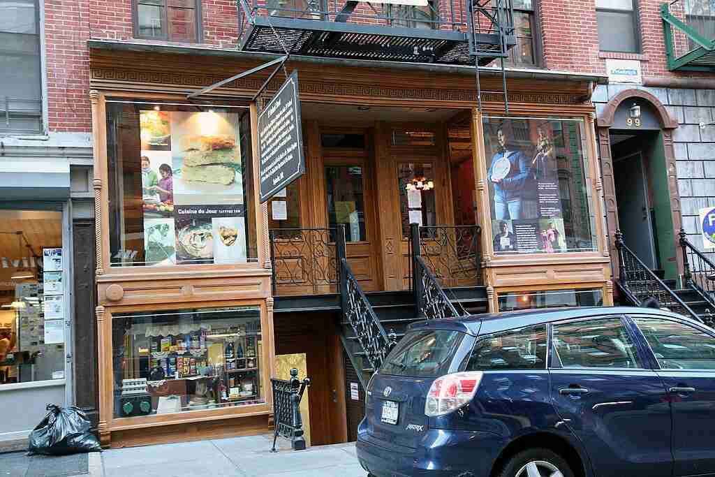 Lower East Side Tenement Museum in New York City. By Shelley Panzarella, via Wikimedia Commons