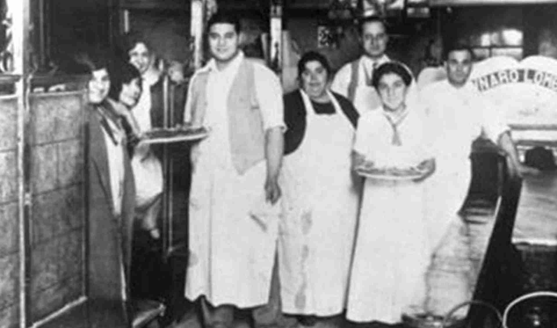 Grimaldi's Pizzeria (1905). Courtesy firstpizza.com