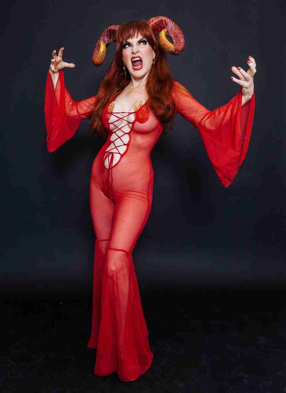 Jo Weldon in a scene from Jonny Porkpie and Jo Weldon in a scene from DEAD SEXY: The Burlesque Thriller That’ll Raise the Dead. Photo by Don Spiro
