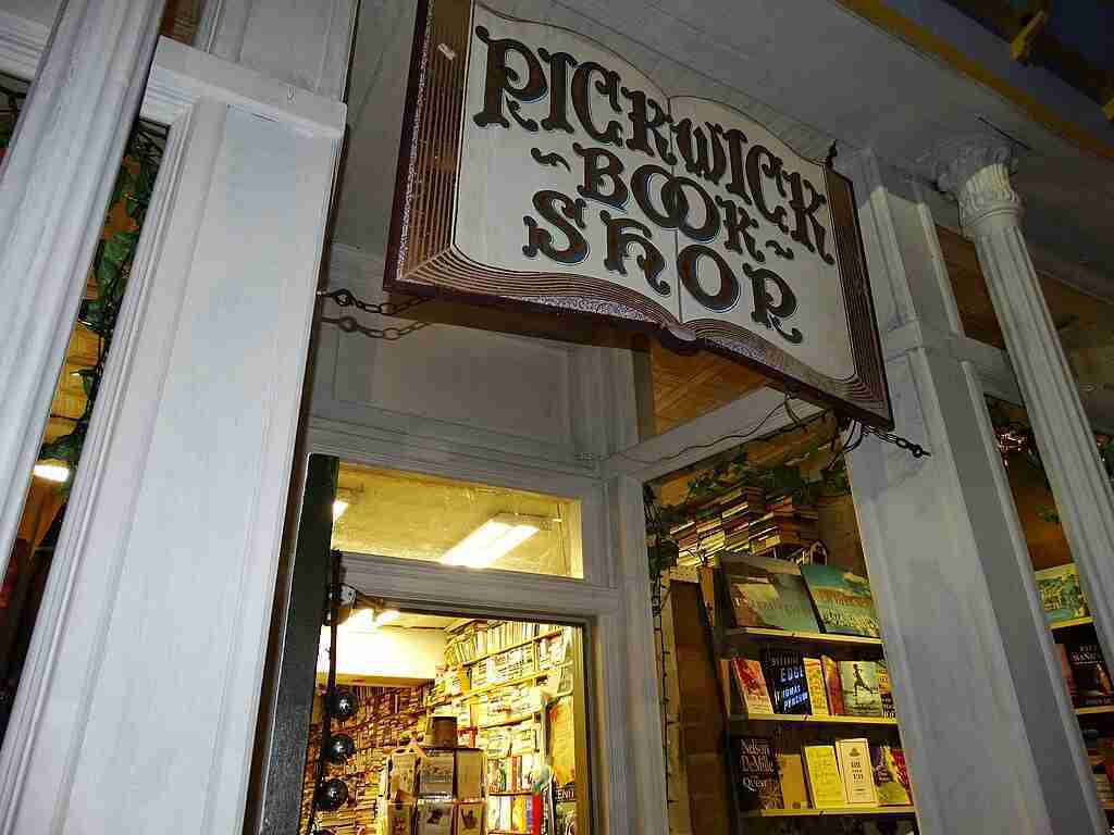 Pickwick Book Shop in Nyack NY in an article entitled Day Trip Delights: 5 Charming Towns Near NYC. Adam Jones from Kelowna, BC, Canada, via Wikimedia Commons