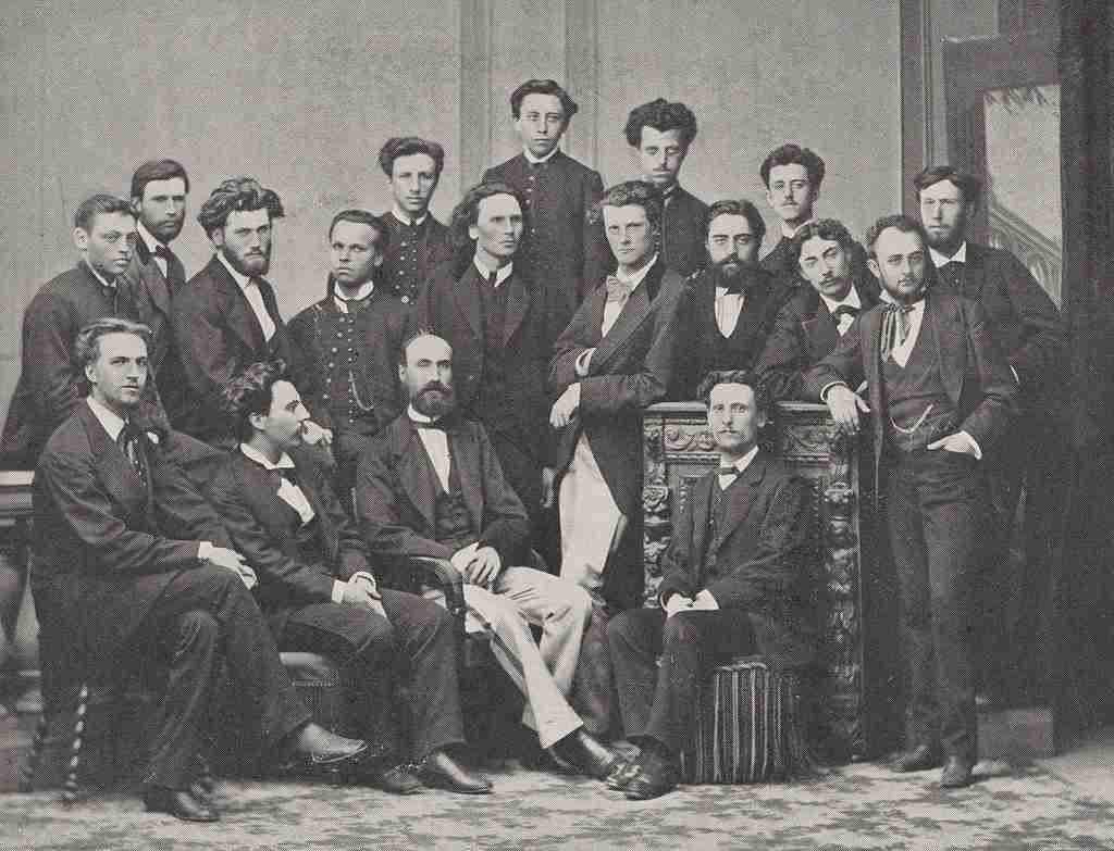 Enseignants et élèves (Professors and students) de l'Ecole Niedermeyer. Anonymous Unknown author, Public domain, via Wikimedia Commons