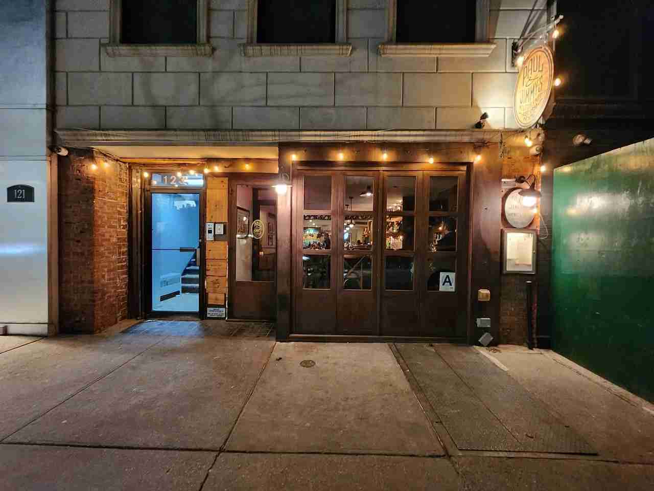 Entrance to Paul & Jimmy’s Ristorante. Photo by Sora Vernikoff