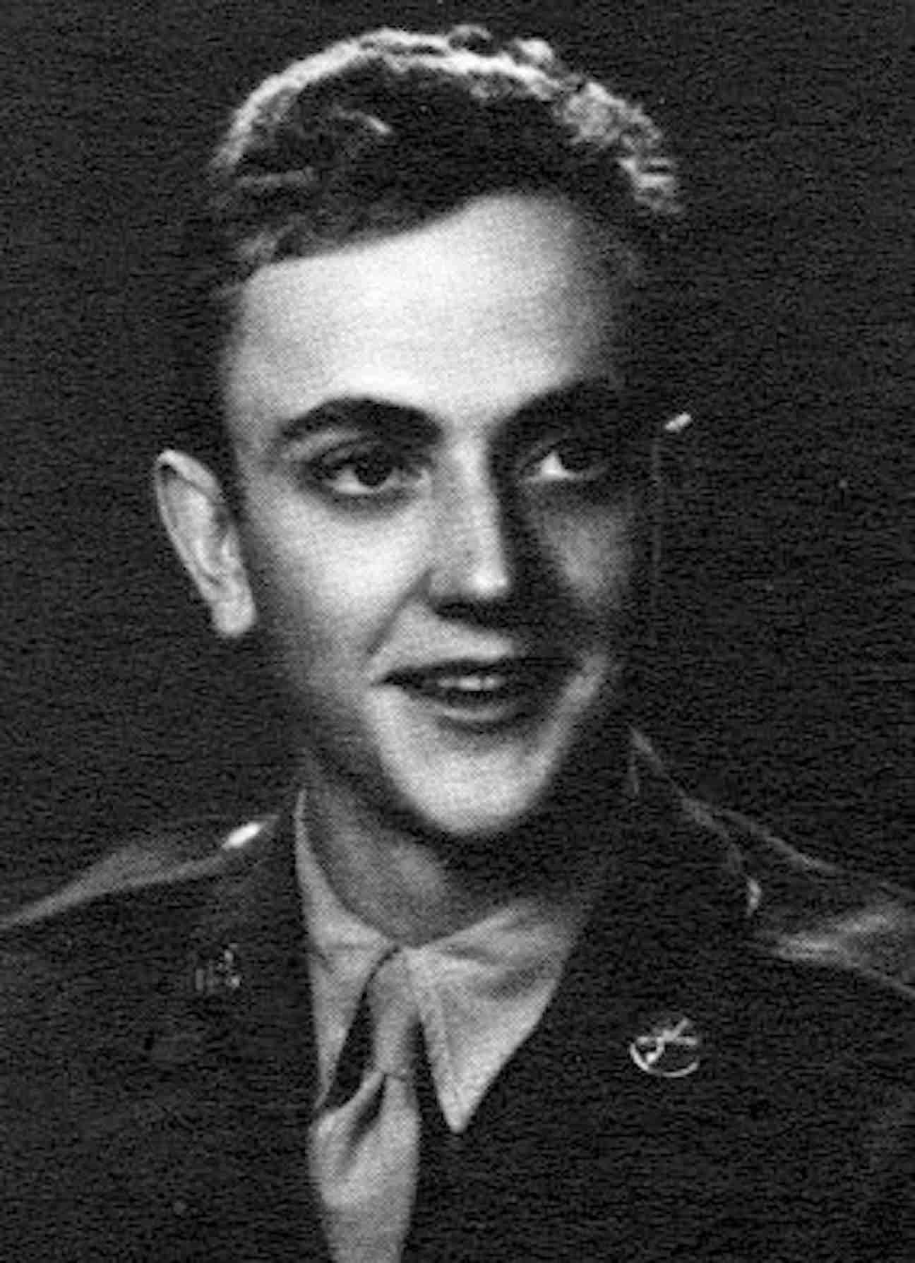 U.S. Army portrait of Pvt. Kurt Vonnegut, Jr. U.S. Army, Public domain, via Wikimedia Commons