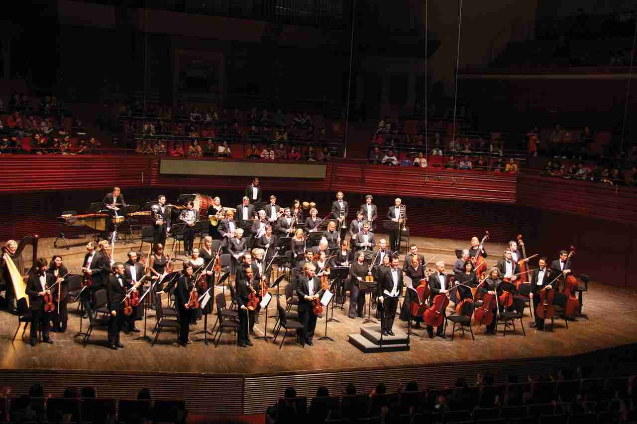 2011 - David Bernard and the Park Avenue Chamber Symphony on Tour in China. Courtesy Park Avenue Chamber Symphony