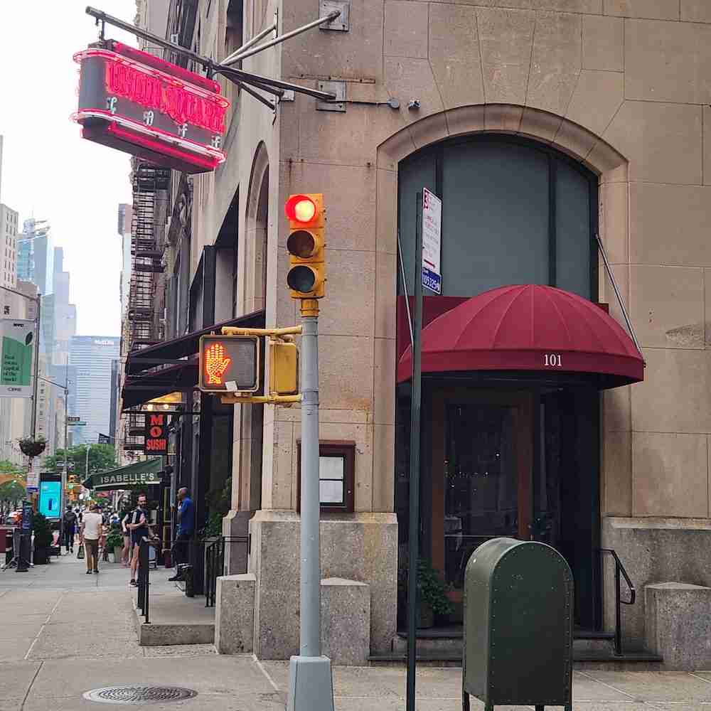Entrance to the Union Square Cafe. Photo by Sora Vernikoff