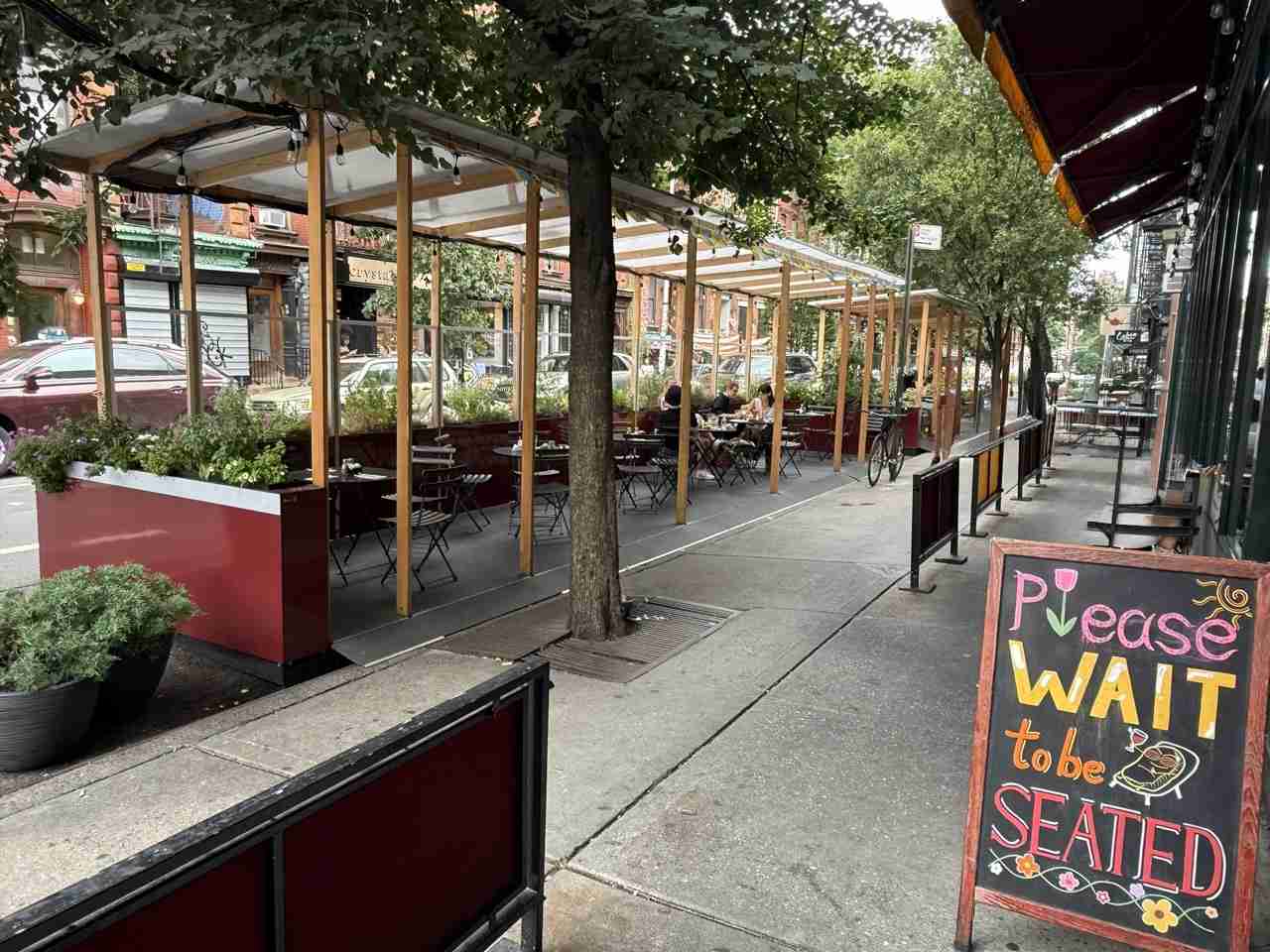 Outdoor Dining at Veselka. Photo by Valérie Blanchard
