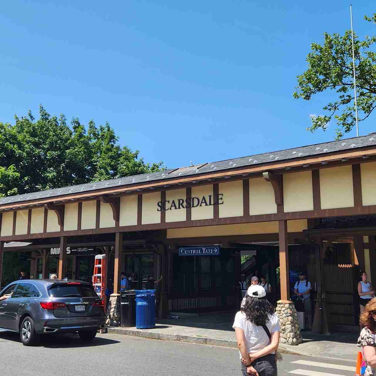 Taxi Stand in Scarsdale. Photo by Sora Vernikoff