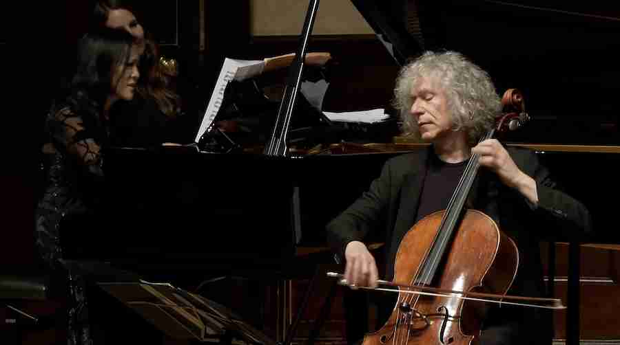 Steven Isserlis and Connie Shih. Screen Capture from Wigmore Hall performance Nov. 26, 2020 on YouTube.