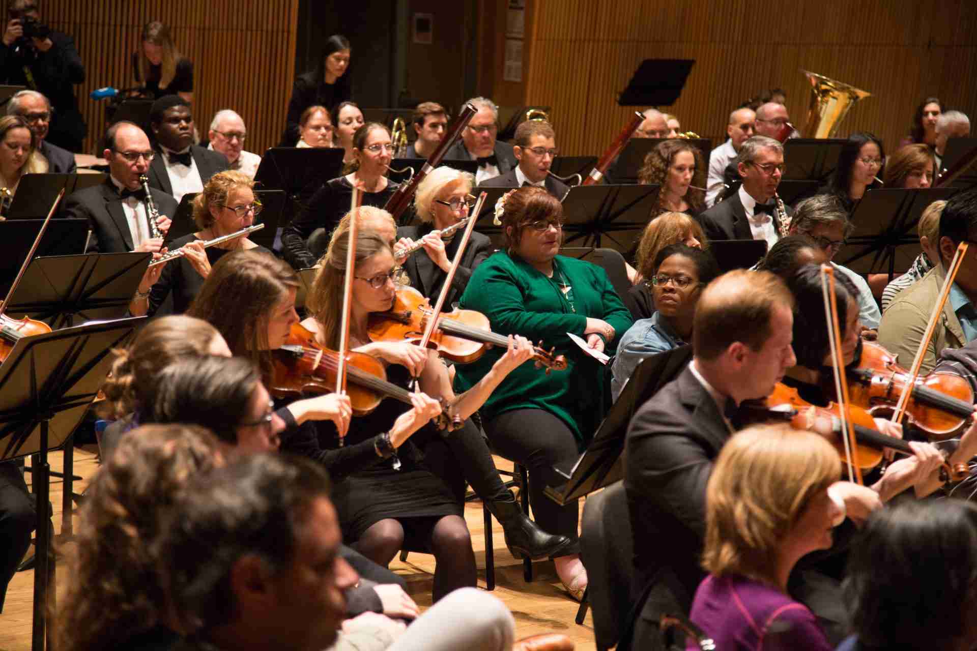 An immersed audience with David Bernard and The Park Avenue Chamber Symphony at the DiMenna Center for Classical Music, NYC. Courtesy chambersympony.com